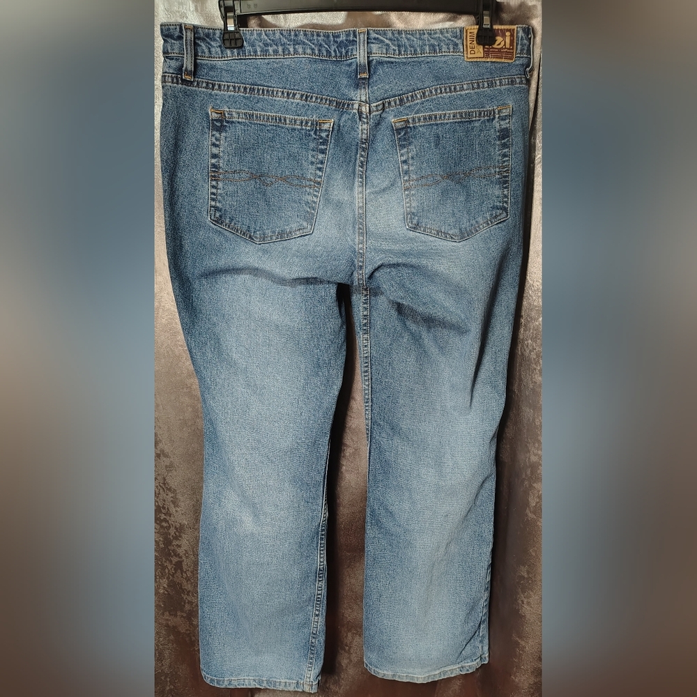 Classic Blue Women's LEI Jeans Size 16 Average - Picture 2 of 4